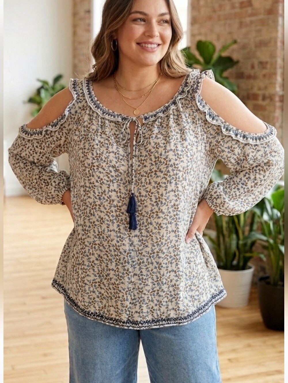 ​Max Studio Plus Size 2X Cold Shoulder Floral Blouse Boho Ruffle Cream Blue